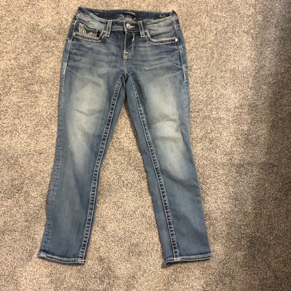 Women size 6 Vigoss jeans. No rips or stains
